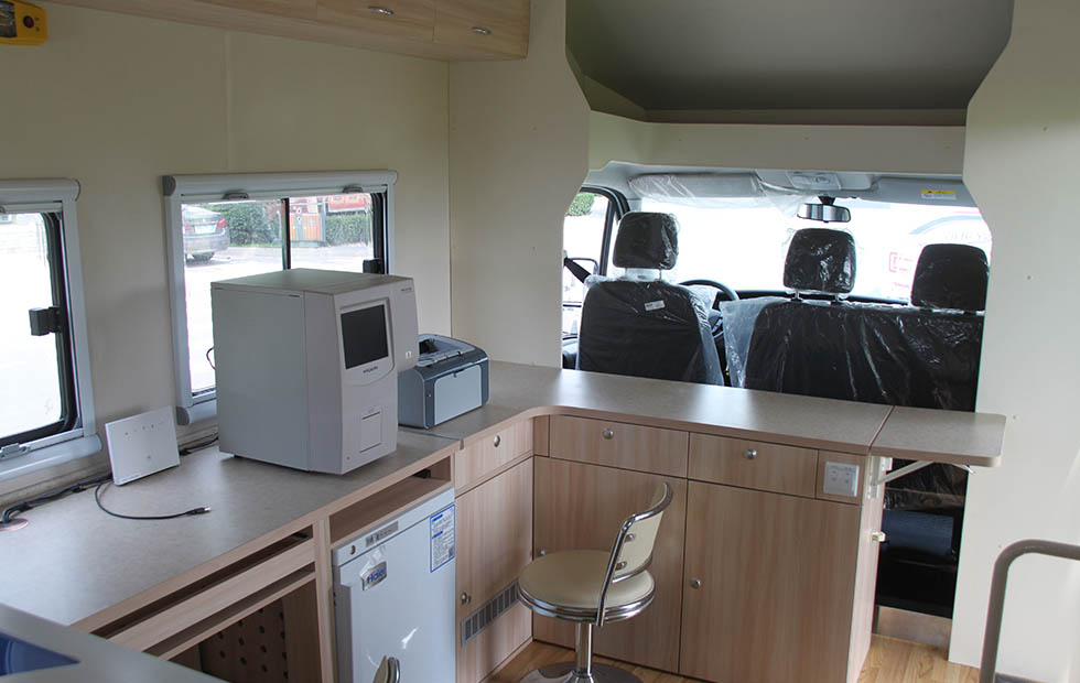 方艙式巡回診療車 方艙式巡回診療車