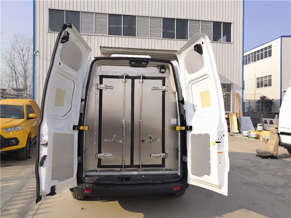 疫苗冷鏈專用運(yùn)輸車(單排/雙排) 疫苗冷鏈專用運(yùn)輸車(單排/雙排)