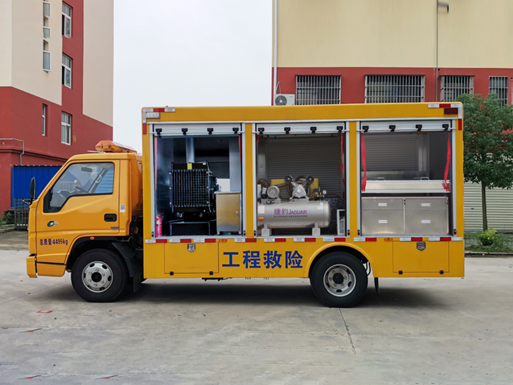 江鈴工程救險(xiǎn)車【1000-2000m3/h】