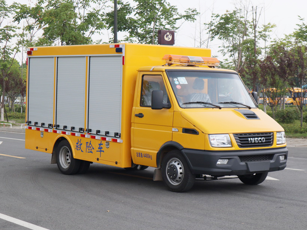 依維柯工程救險(xiǎn)車 依維柯工程救險(xiǎn)車