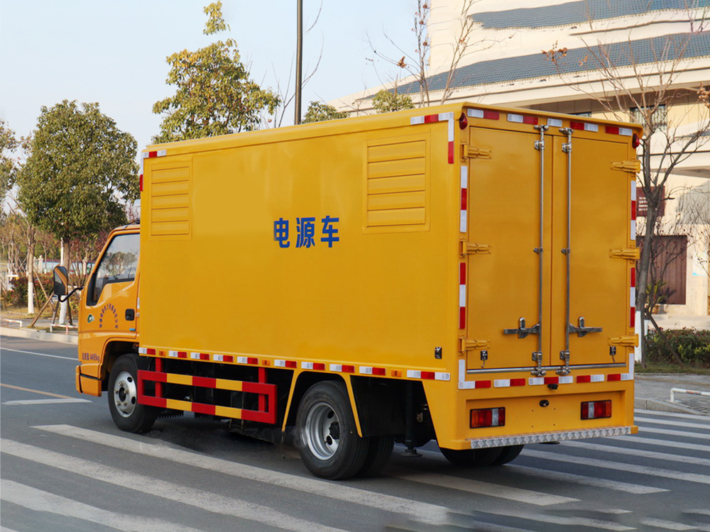 江鈴30-50KW電源車 江鈴30-50KW電源車
