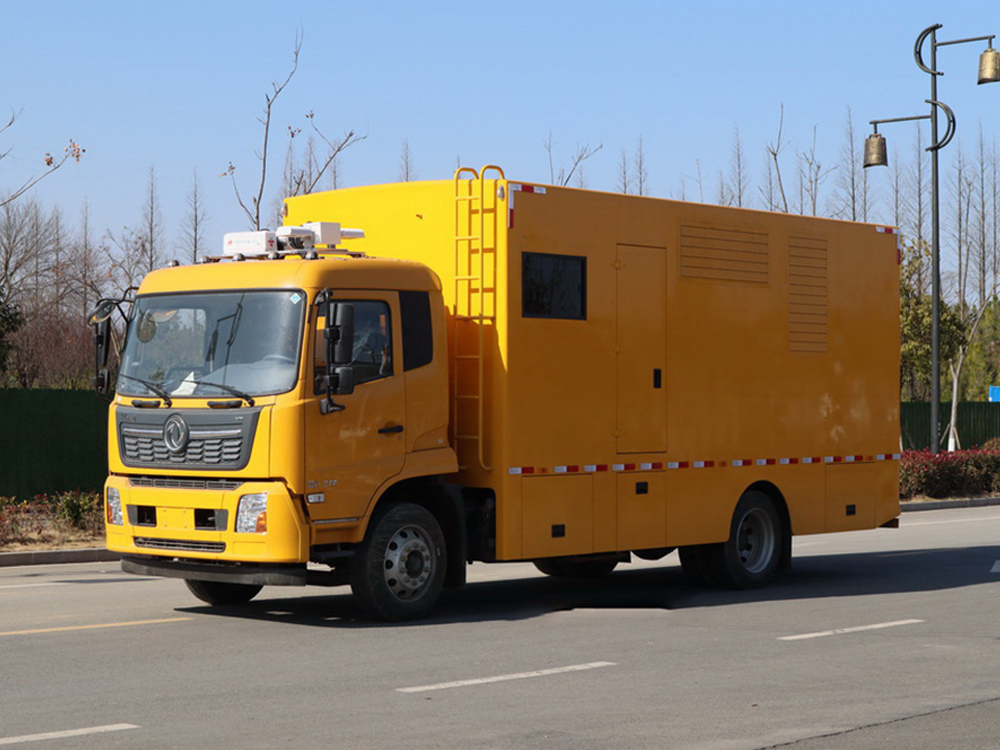 東風(fēng)天錦移動電源車帶休息室 東風(fēng)天錦移動電源車帶休息室