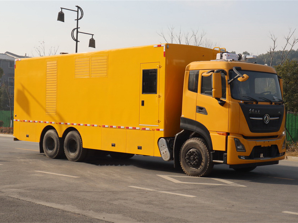 東風天龍后雙橋電源車 東風天龍后雙橋電源車