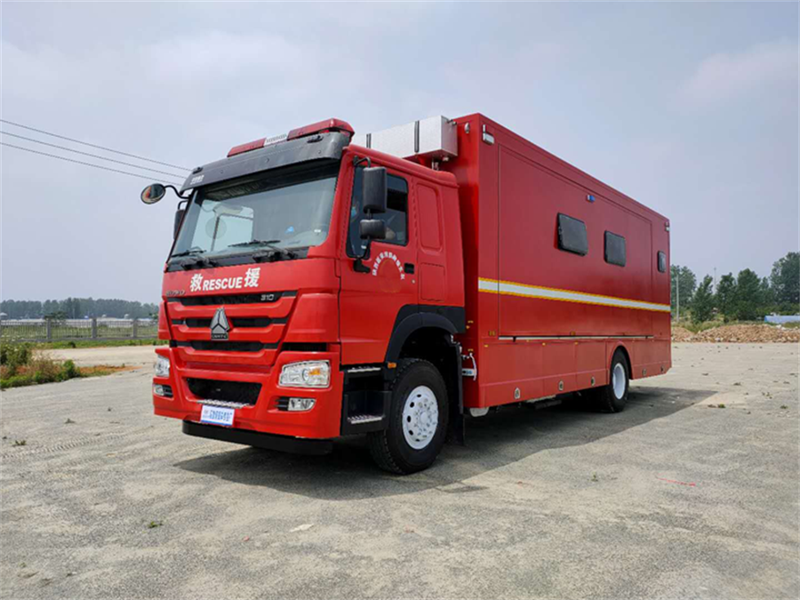 重汽豪沃24人宿營車 重汽豪沃24人宿營車