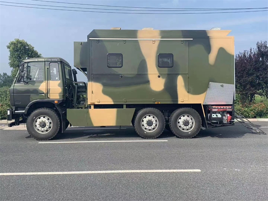 東風六驅越野餐車 東風六驅越野餐車