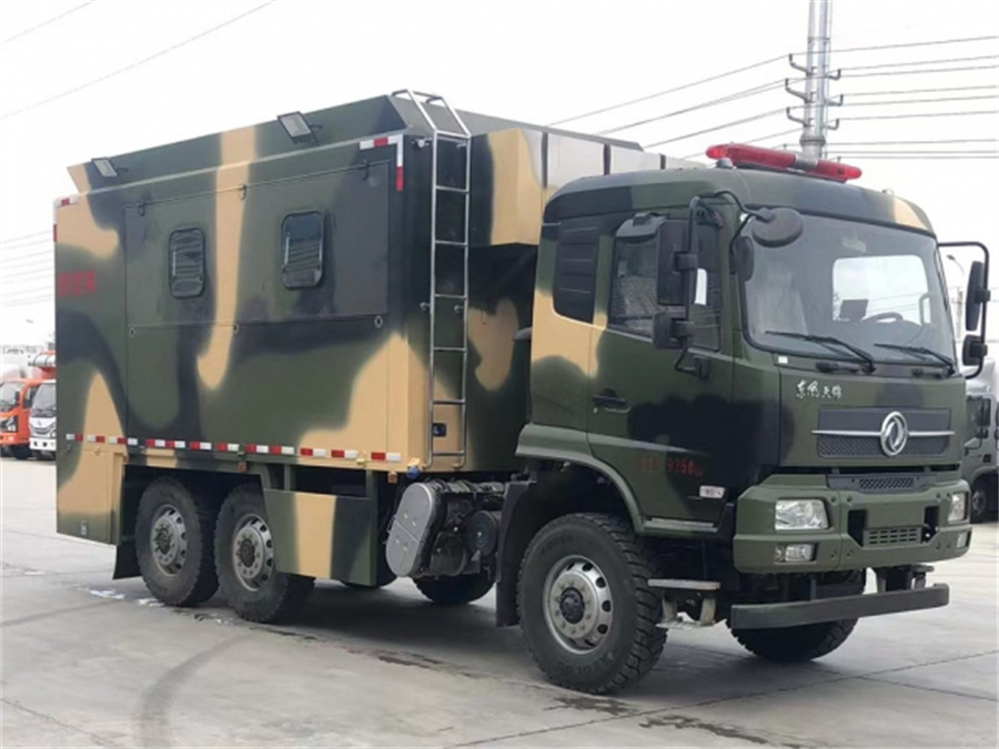 東風六驅自行式炊事車 東風六驅自行式炊事車