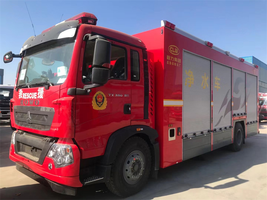 重汽豪沃移動凈水車 重汽豪沃移動凈水車