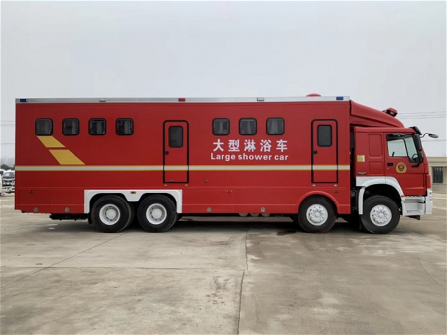 重汽六驅(qū)20人淋浴車 重汽六驅(qū)20人淋浴車
