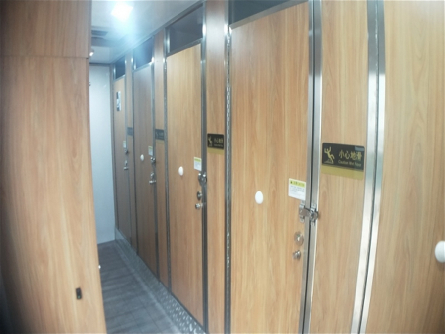 東風天錦7蹲位環保廁所車 東風天錦7蹲位環保廁所車