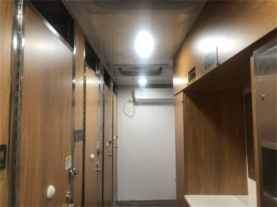 東風天錦7蹲位環保廁所車 東風天錦7蹲位環保廁所車