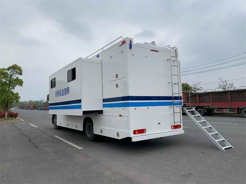 重汽豪沃指揮車 重汽豪沃指揮車