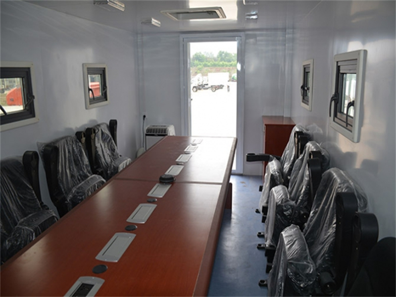 重汽豪沃方艙指揮車 重汽豪沃方艙指揮車