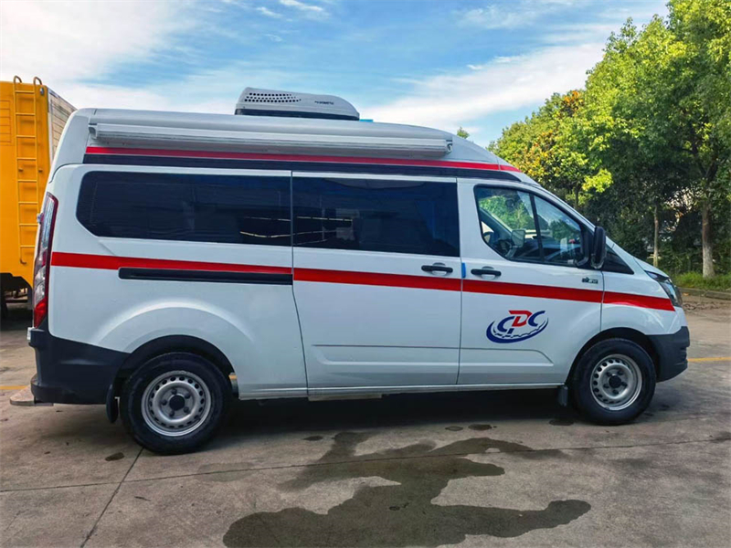 福特新全順V362防疫指揮車 福特新全順V362防疫指揮車