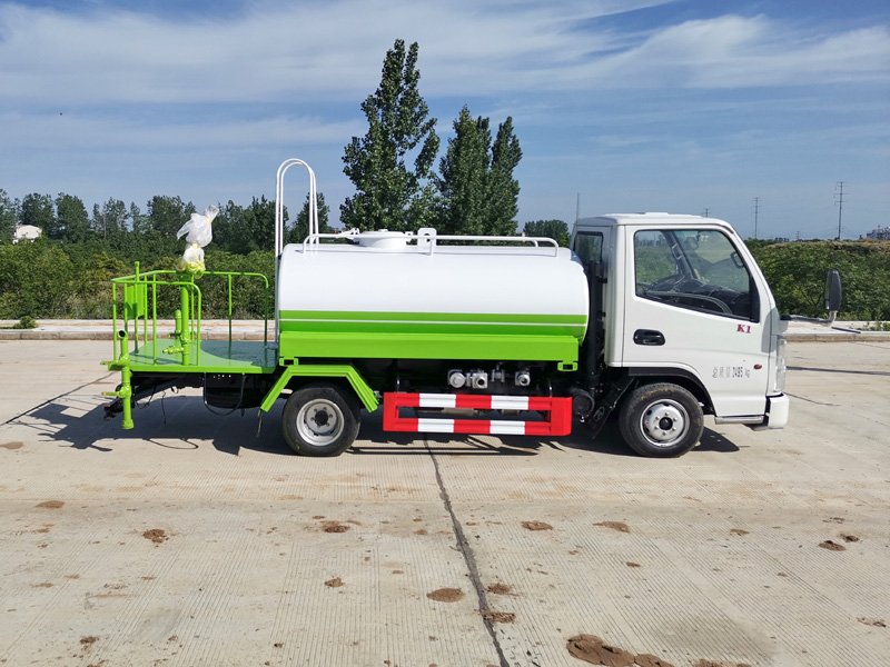 凱馬2方藍牌灑水車 凱馬2方藍牌灑水車