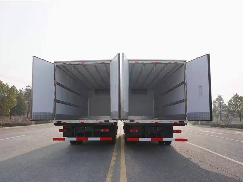 天錦VR小三軸平頂冷藏車 天錦VR小三軸平頂冷藏車