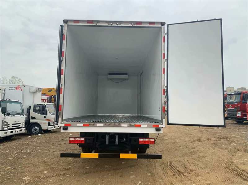 東風多利卡D9冷藏車 東風多利卡D9冷藏車