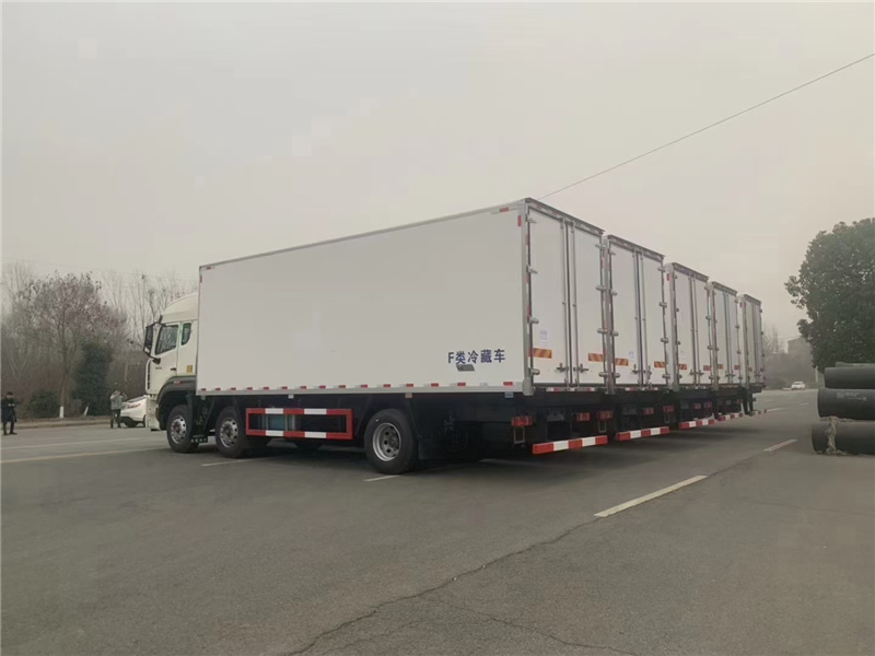 重汽豪翰小三軸高頂雙臥冷藏車 重汽豪翰小三軸高頂雙臥冷藏車