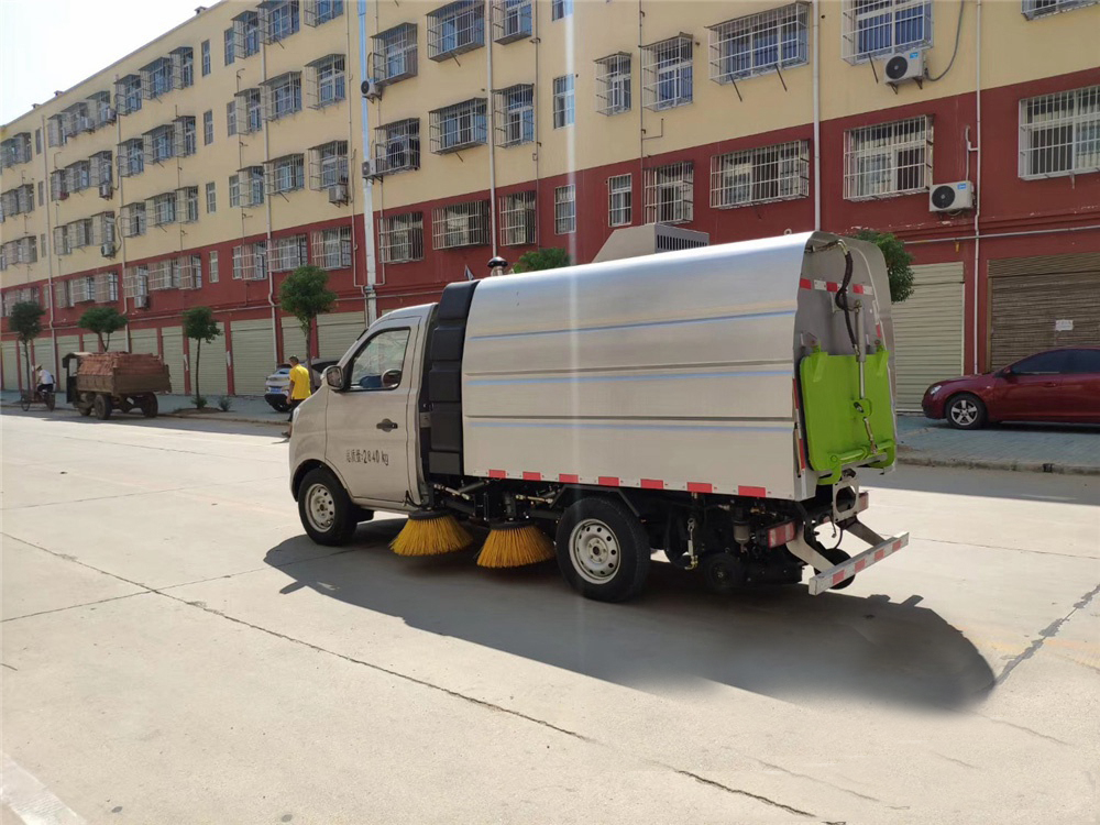 國六0.5方水 1.5方塵長安 掃路車 國六0.5方水 1.5方塵長安 掃路車