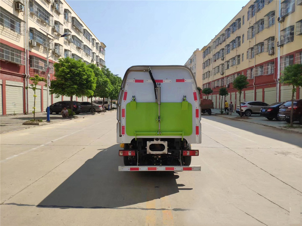 國六0.5方水 1.5方塵長安 掃路車 國六0.5方水 1.5方塵長安 掃路車