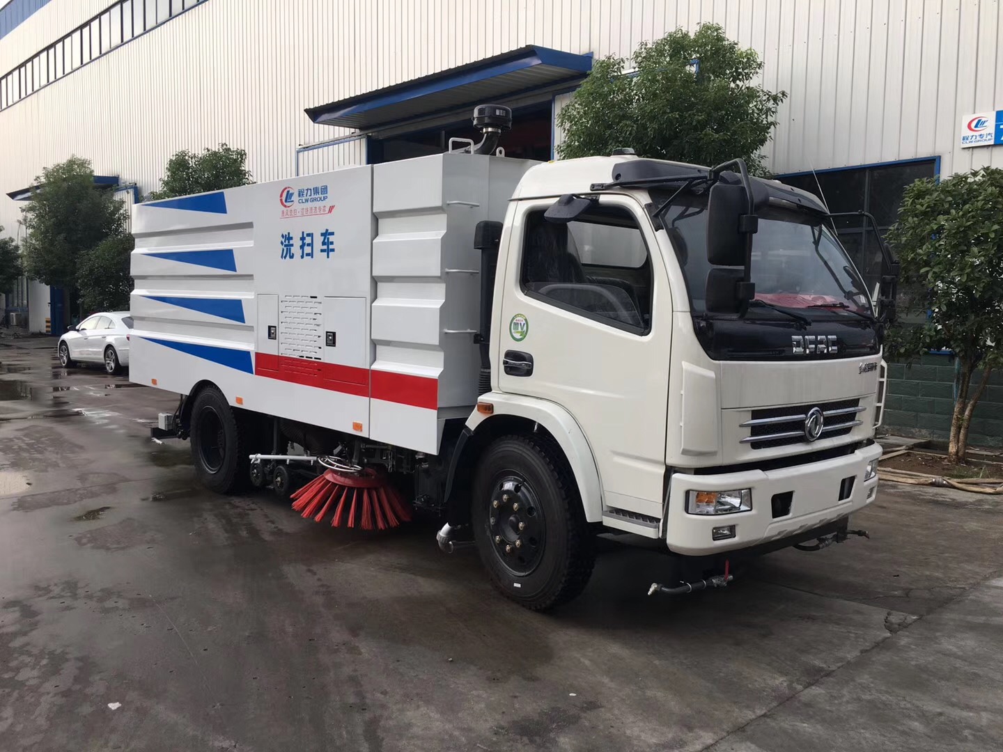 東風(fēng)大多利卡洗掃車4方塵箱.5方水箱 東風(fēng)大多利卡洗掃車4方塵箱.5方水箱