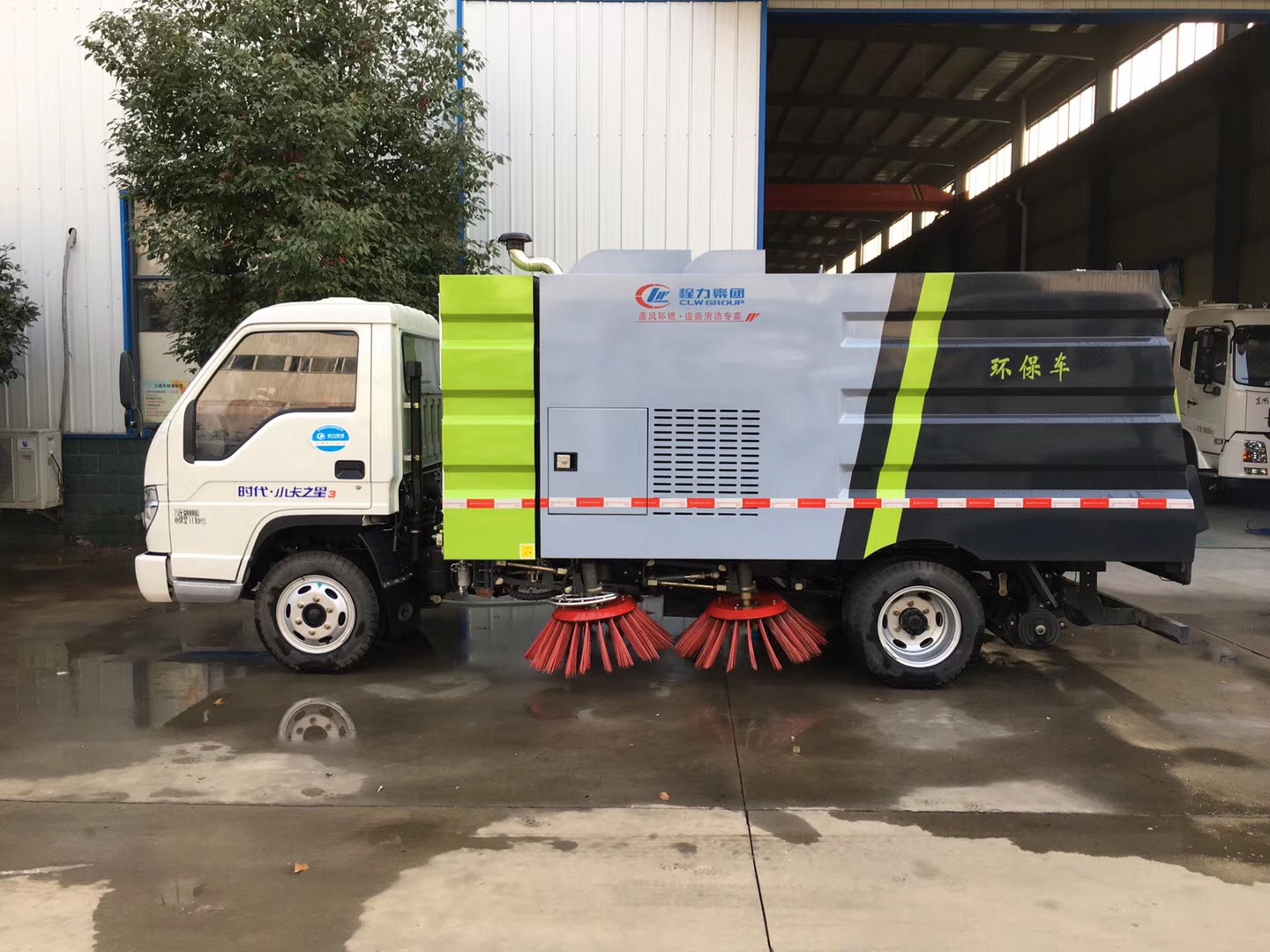 福田小卡時代掃路車3方塵箱/1.54方水 福田小卡時代掃路車3方塵箱/1.54方水