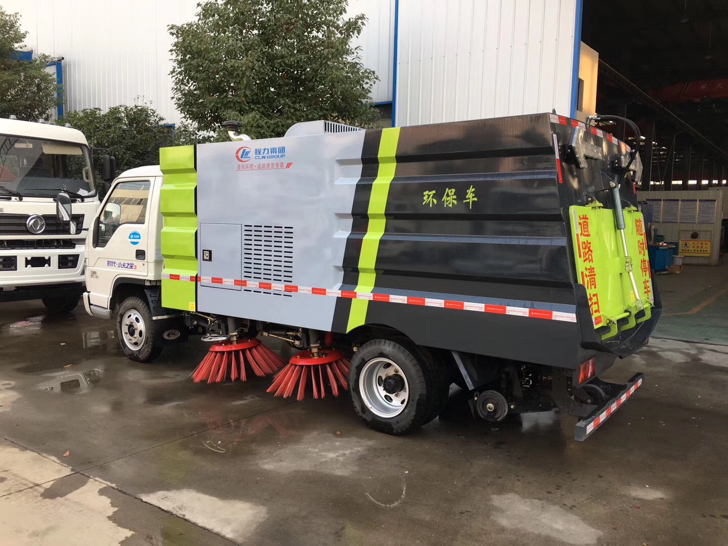 福田小卡時代掃路車3方塵箱/1.54方水 福田小卡時代掃路車3方塵箱/1.54方水