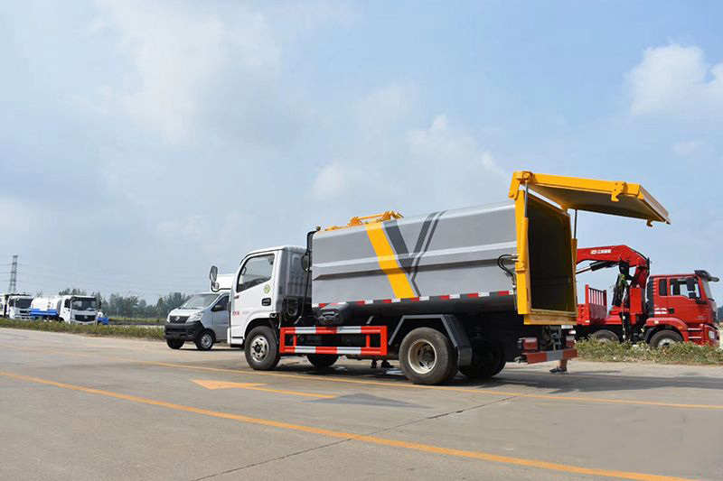 國(guó)六7方 藍(lán)牌東風(fēng)D6 側(cè)裝壓縮垃圾車(chē) 國(guó)六7方 藍(lán)牌東風(fēng)D6 側(cè)裝壓縮垃圾車(chē)