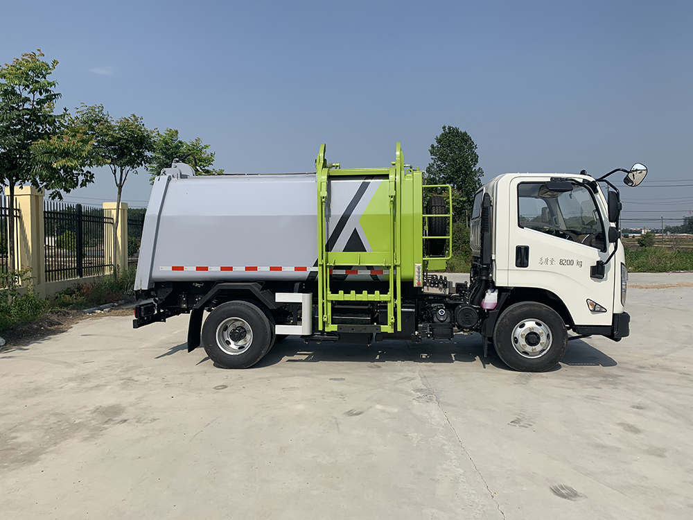 江鈴6方掛桶垃圾車 江鈴6方掛桶垃圾車