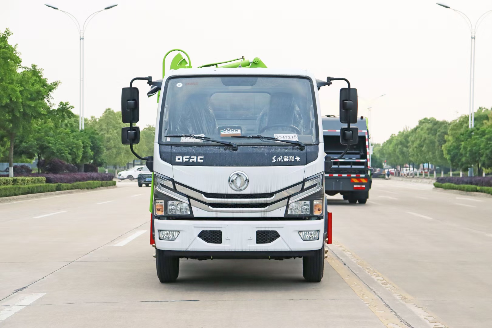 東風小多利卡7方側裝掛桶壓縮垃圾車 東風小多利卡7方側裝掛桶壓縮垃圾車