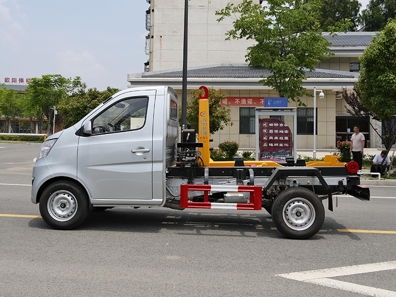 長安2900勾臂垃圾車 長安2900勾臂垃圾車