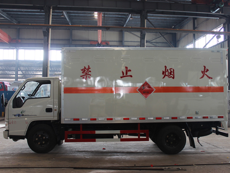 江鈴黃牌爆破器材車 江鈴黃牌爆破器材車