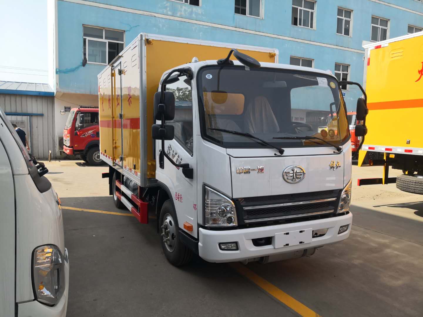 解放藍牌4.1米貨廂民爆器材運輸車 解放藍牌4.1米貨廂民爆器材運輸車