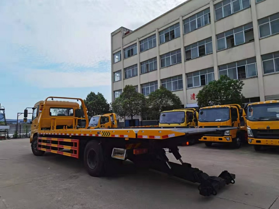 東風天錦一拖二黃牌清障車 東風天錦一拖二黃牌清障車