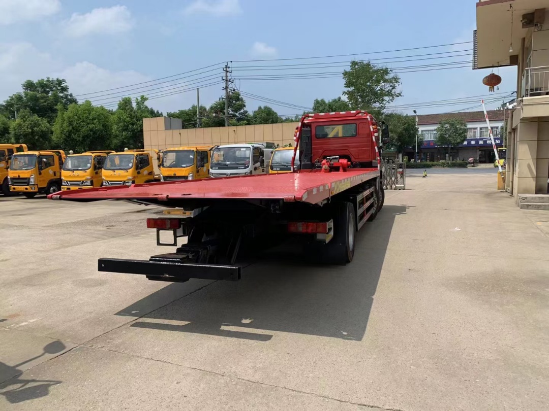 重汽豪沃MAX 寬體寬臥清障車 重汽豪沃MAX 寬體寬臥清障車