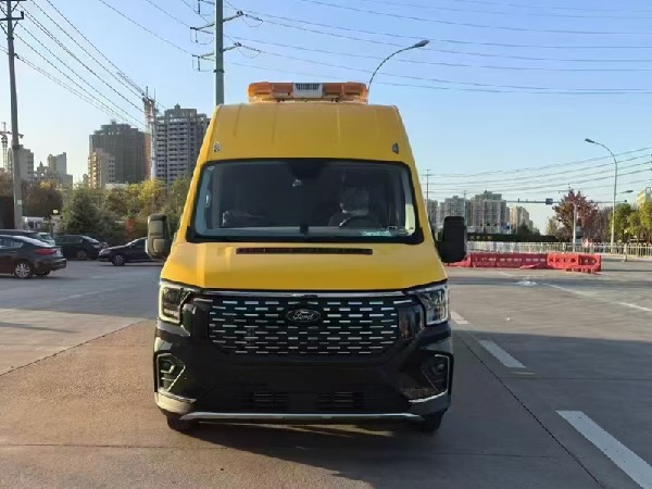 福特T8礦山救援車(氣防車) 福特T8礦山救援車(氣防車)