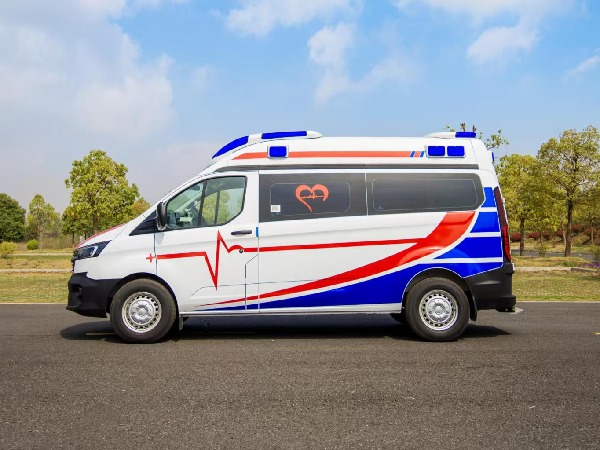 福特全順T6救護(hù)車(模具版) 福特全順T6救護(hù)車(模具版)