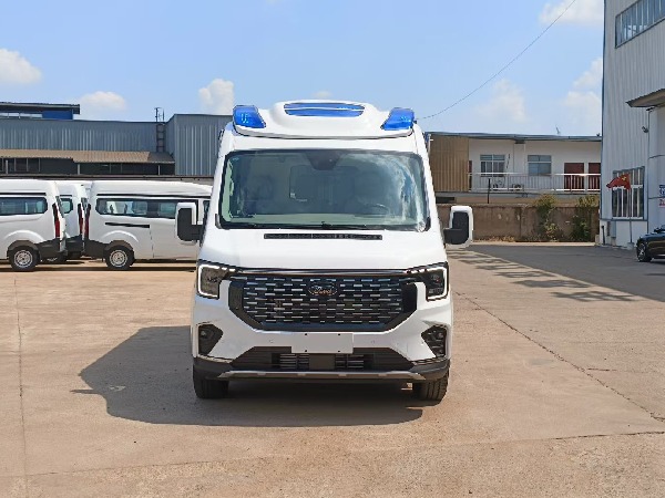 江鈴福特T8救護車(模具版) 江鈴福特T8救護車(模具版)