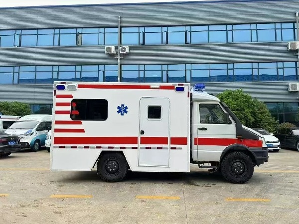 依維柯4X4救護車 依維柯4X4救護車